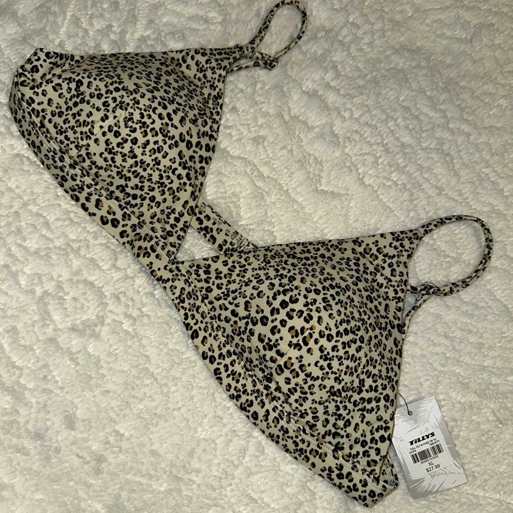 NEW NWT Tilly's XL Leopard Print Bikini Top. RETAILS $27.99. MUST BE BUNDLED